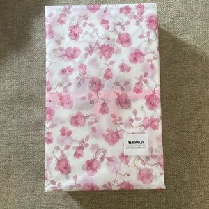 AUTHENTIC NWT STANLEY X LOVESHACKFANCY RIBBON ROSA 40 OZ QUENCHER